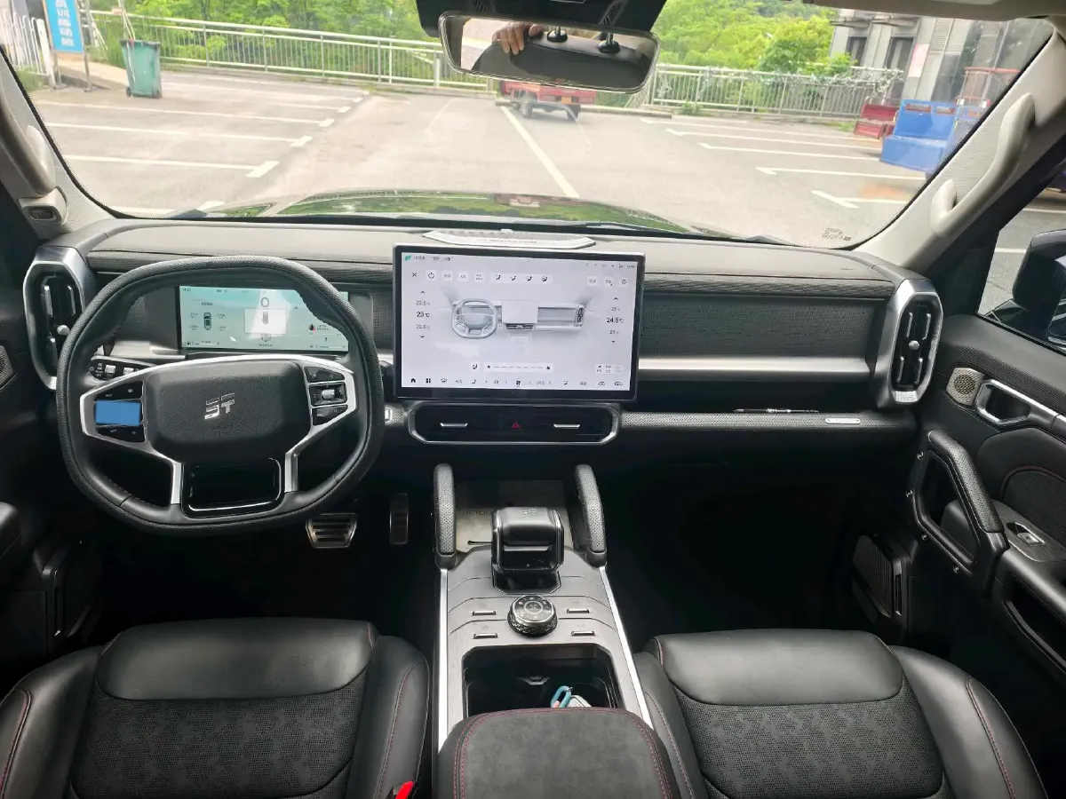 2023 Jetour Traveller 2.0T 254HP L4 7DCT,autocango,china used car exporter,china ev exporter,chinese used car exporter,chinese used ev exporter