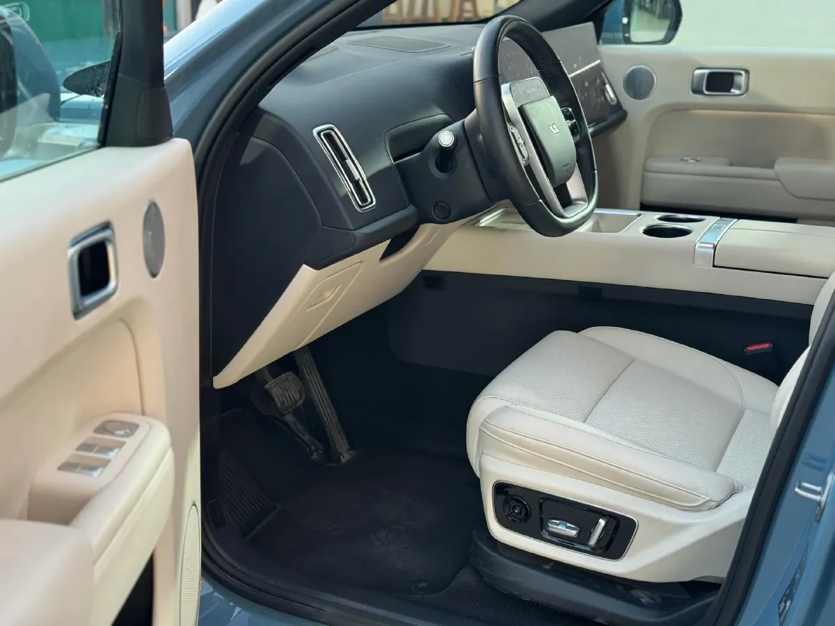 2023 Li L7 Range Extended 154HP REEV 40.9KWH,autocango,china used car exporter,china ev exporter,chinese used car exporter,chinese used ev exporter