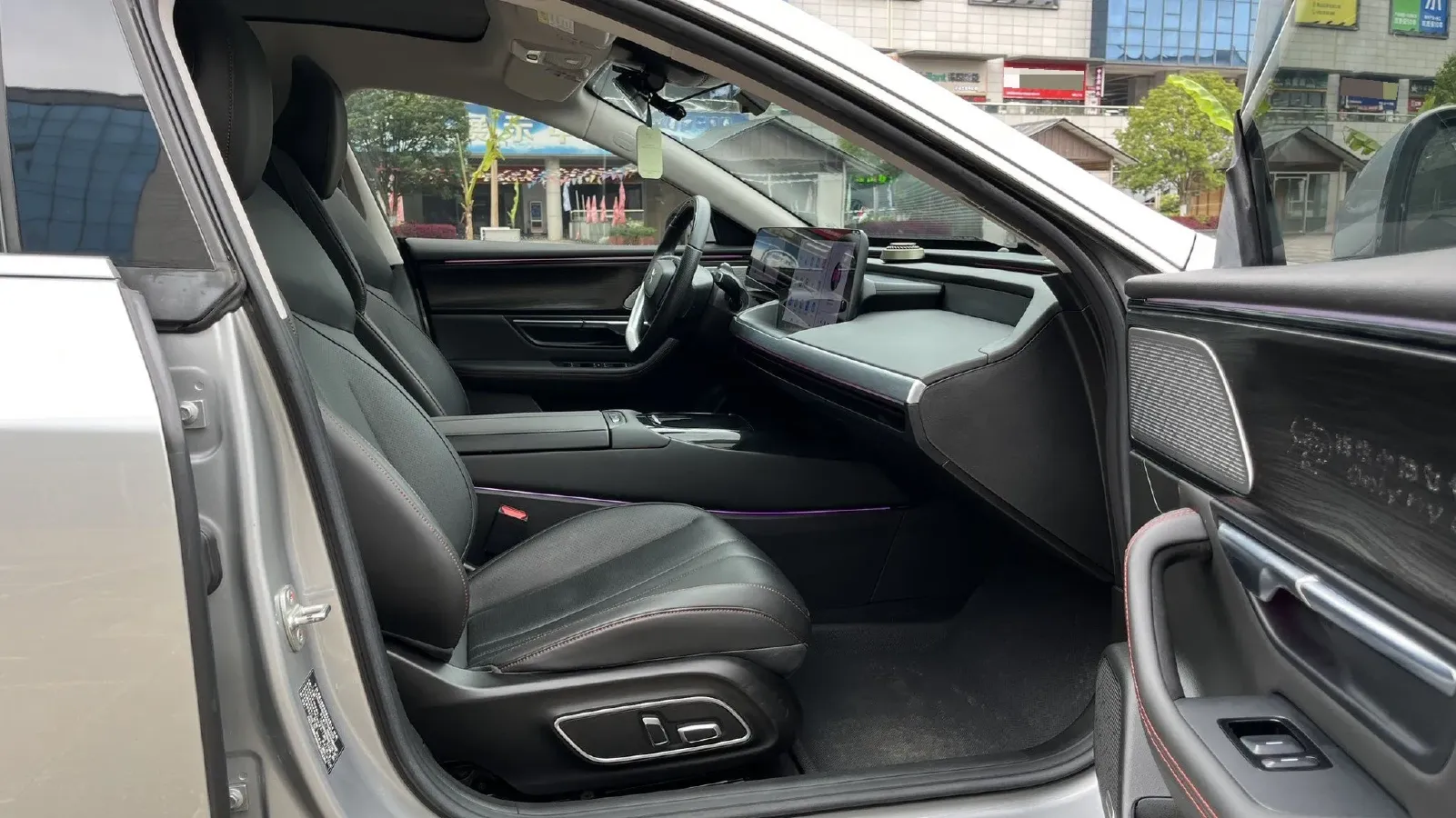 2022 DongFeng Forthing M7 2.0T 224HP L4 8AT,autocango,china used car exporter,china ev exporter,chinese used car exporter,chinese used ev exporter