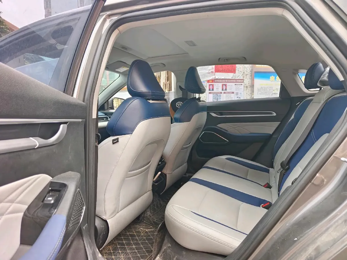 2022 Geely Emgrand 1.5L 114HP L4 CVT,autocango,china used car exporter,china ev exporter,chinese used car exporter,chinese used ev exporter