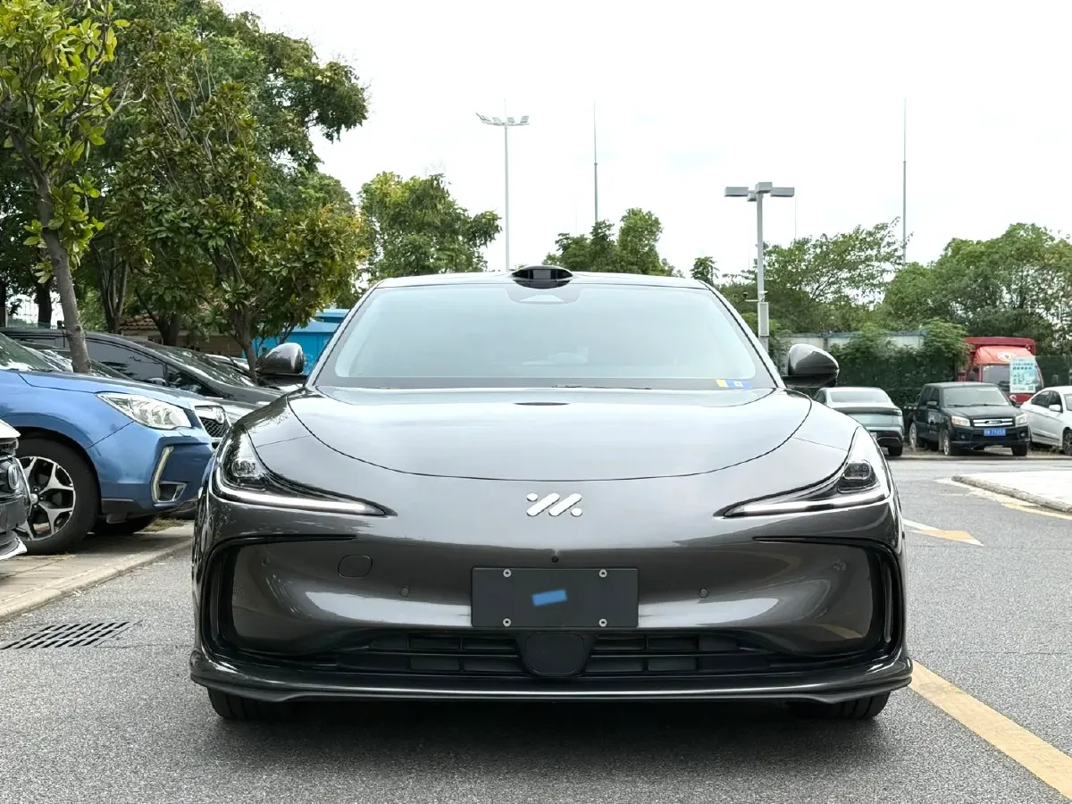 2024 IM L6 BEV 75KWH,autocango,china used car exporter,china ev exporter,chinese used car exporter,chinese used ev exporter