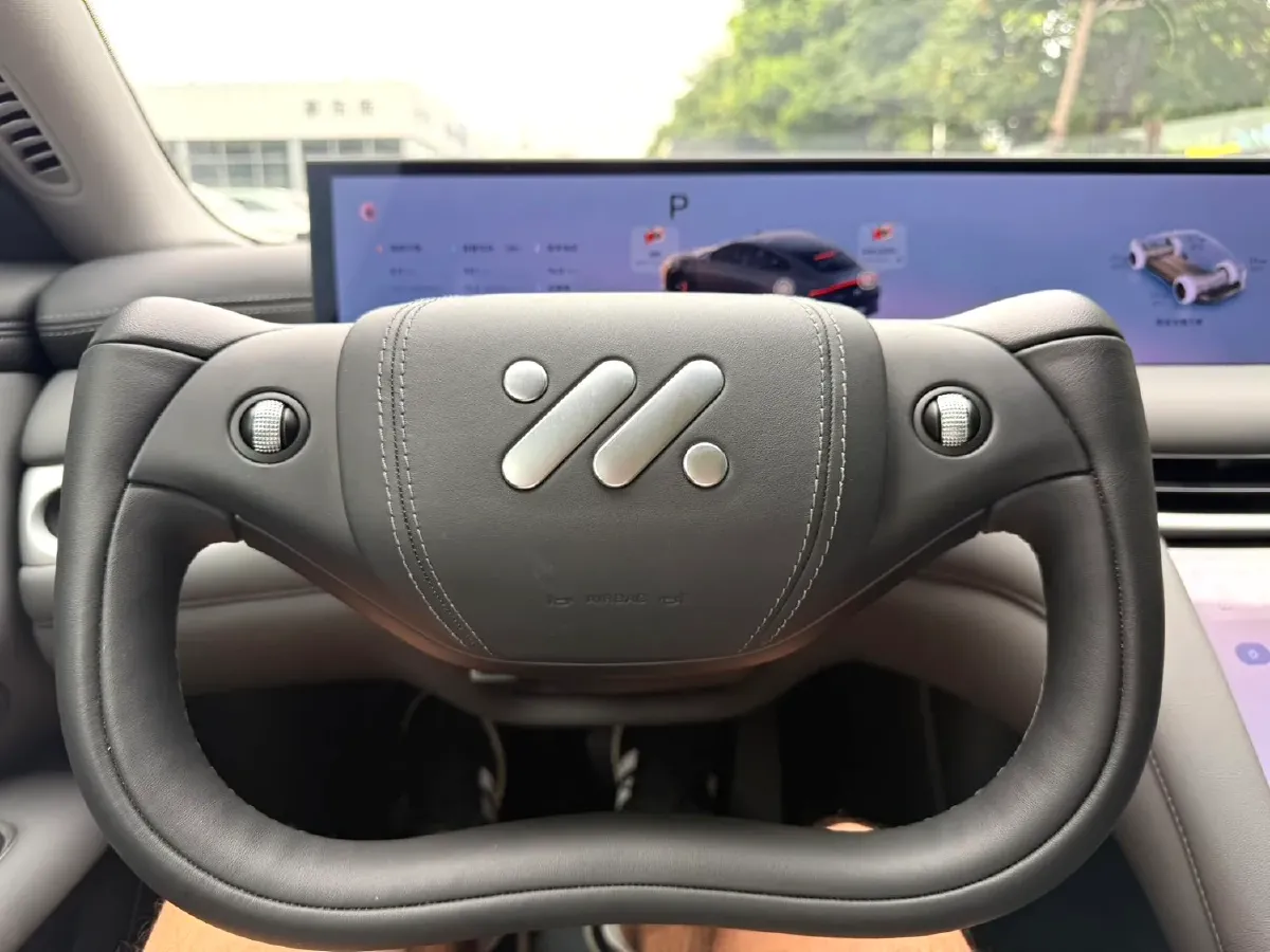 2024 IM L6 BEV 75KWH,autocango,china used car exporter,china ev exporter,chinese used car exporter,chinese used ev exporter