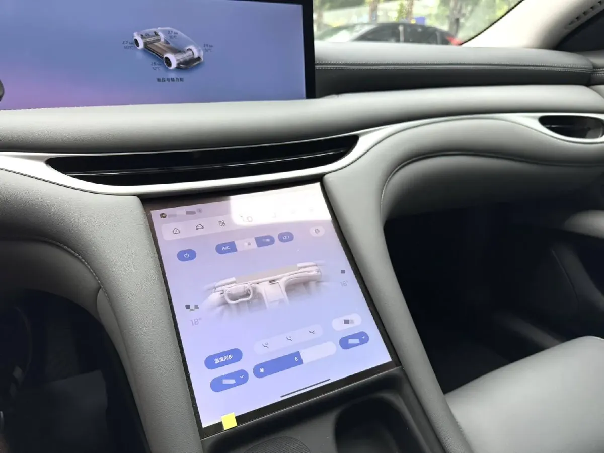 2024 IM L6 BEV 75KWH,autocango,china used car exporter,china ev exporter,chinese used car exporter,chinese used ev exporter