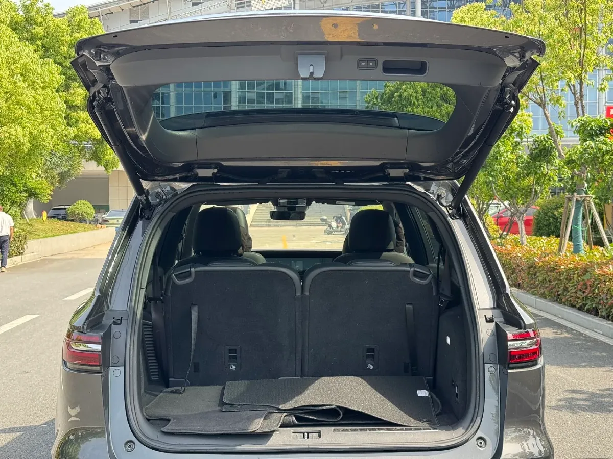 2021 Li ONE Range Extended 131HP REEV 40.5KWH,autocango,china used car exporter,china ev exporter,chinese used car exporter,chinese used ev exporter