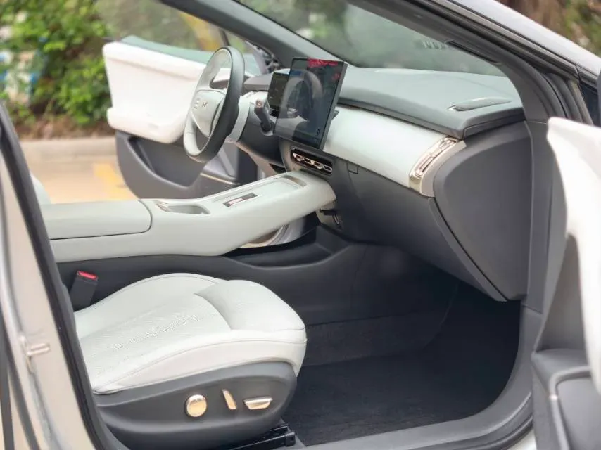 2025 Xpeng P7+ BEV,autocango,china used car exporter,china ev exporter,chinese used car exporter,chinese used ev exporter