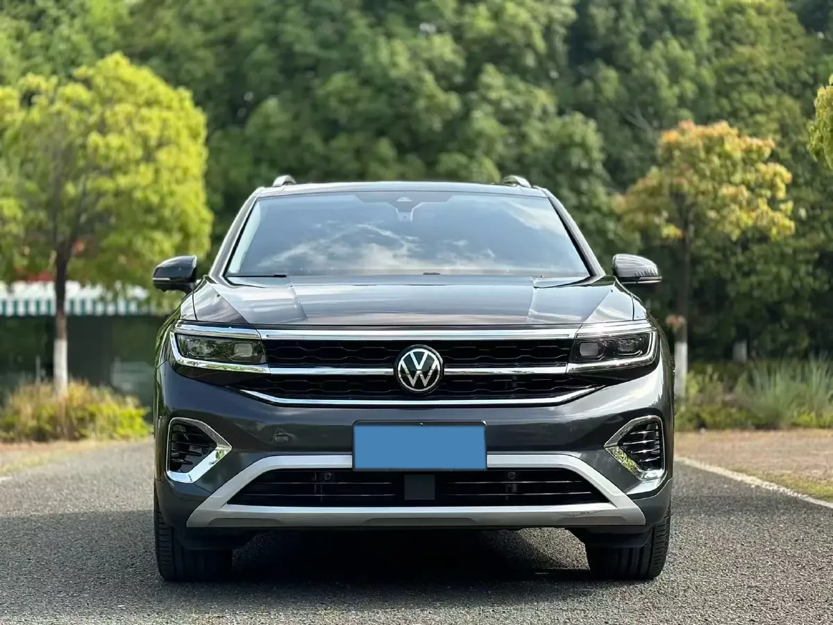 2023 Volkswagen Talagon 2.0T 220HP L4 7DCT,autocango,china used car exporter,china ev exporter,chinese used car exporter,chinese used ev exporter