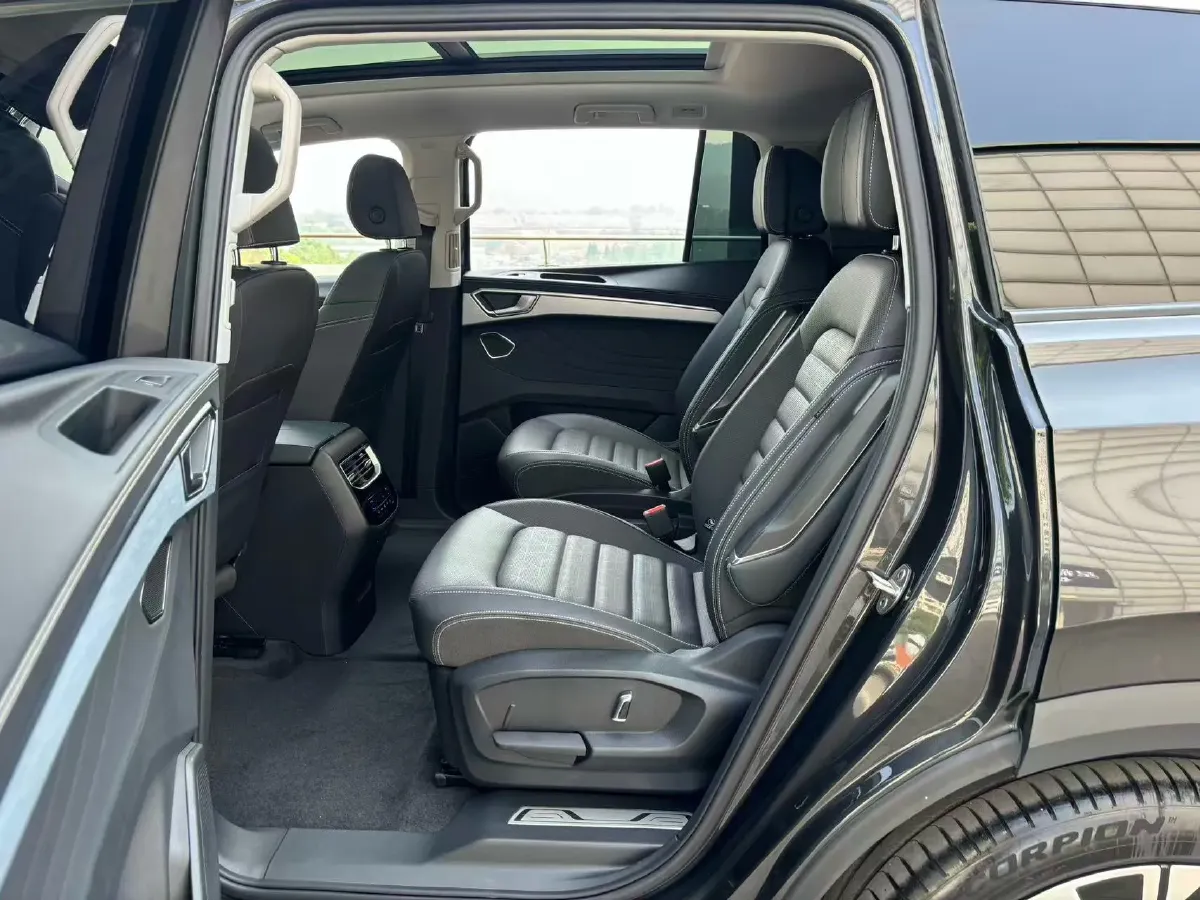 2023 Volkswagen Talagon 2.0T 220HP L4 7DCT,autocango,china used car exporter,china ev exporter,chinese used car exporter,chinese used ev exporter