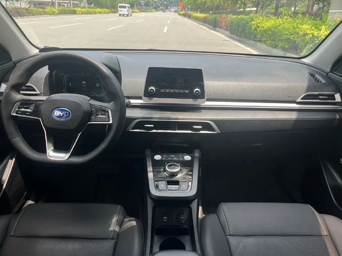 2019 BYD e2 BEV 47.3KWH,autocango,china used car exporter,china ev exporter,chinese used car exporter,chinese used ev exporter