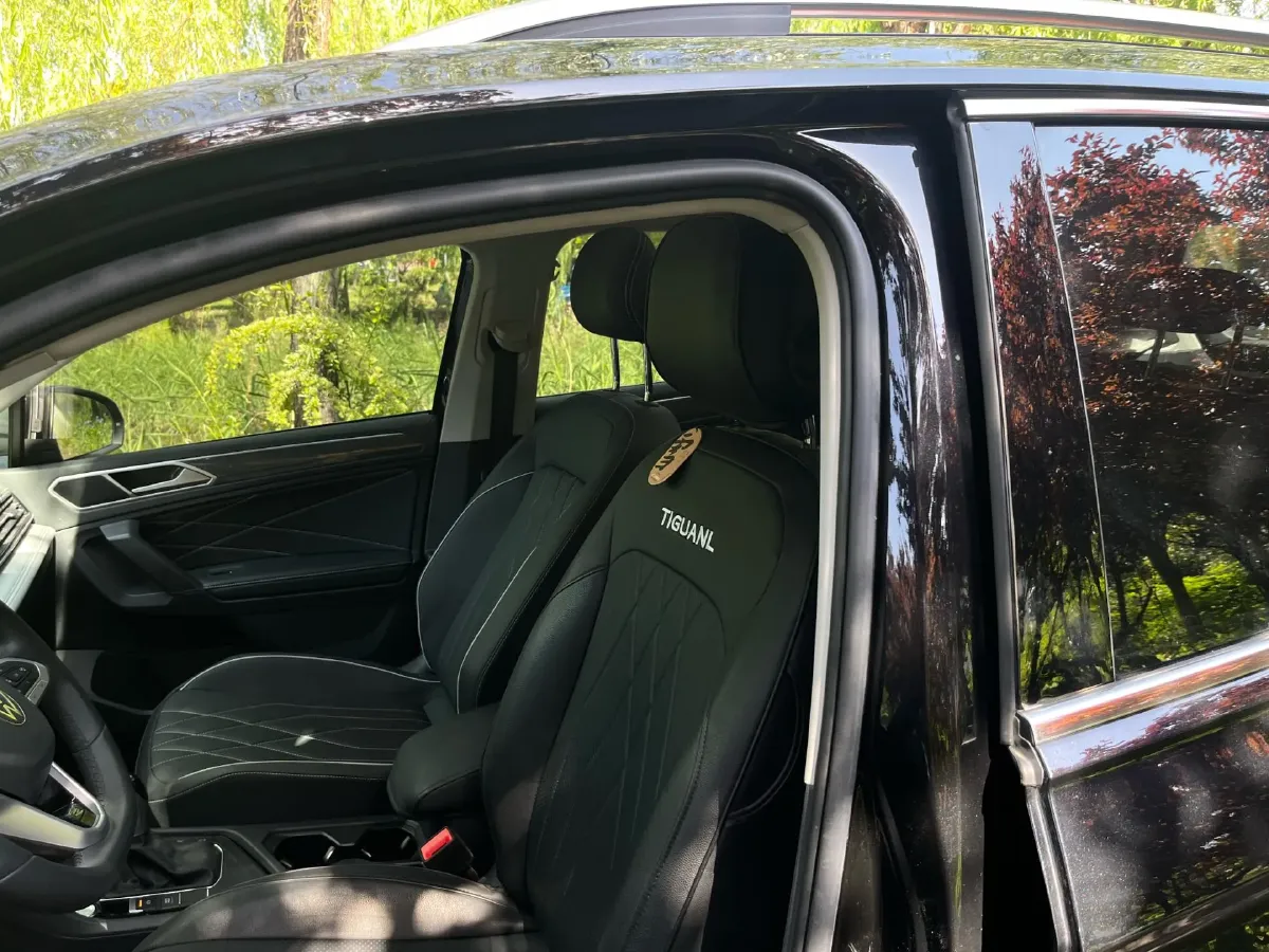 2024 Volkswagen Tiguan L 2.0T 186HP L4 7DCT,autocango,china used car exporter,china ev exporter,chinese used car exporter,chinese used ev exporter