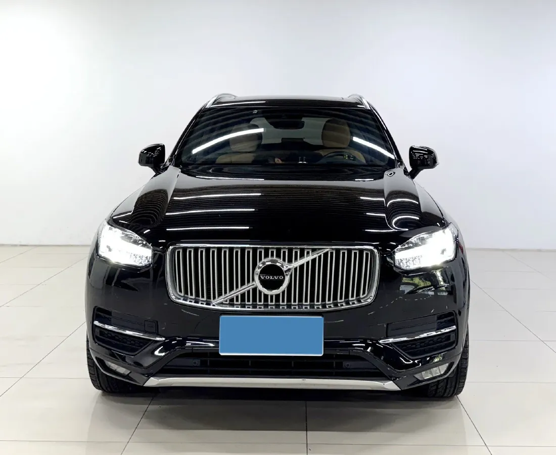 2019 Volvo XC90 2.0T 254HP L4 8AT,autocango,china used car exporter,china ev exporter,chinese used car exporter,chinese used ev exporter