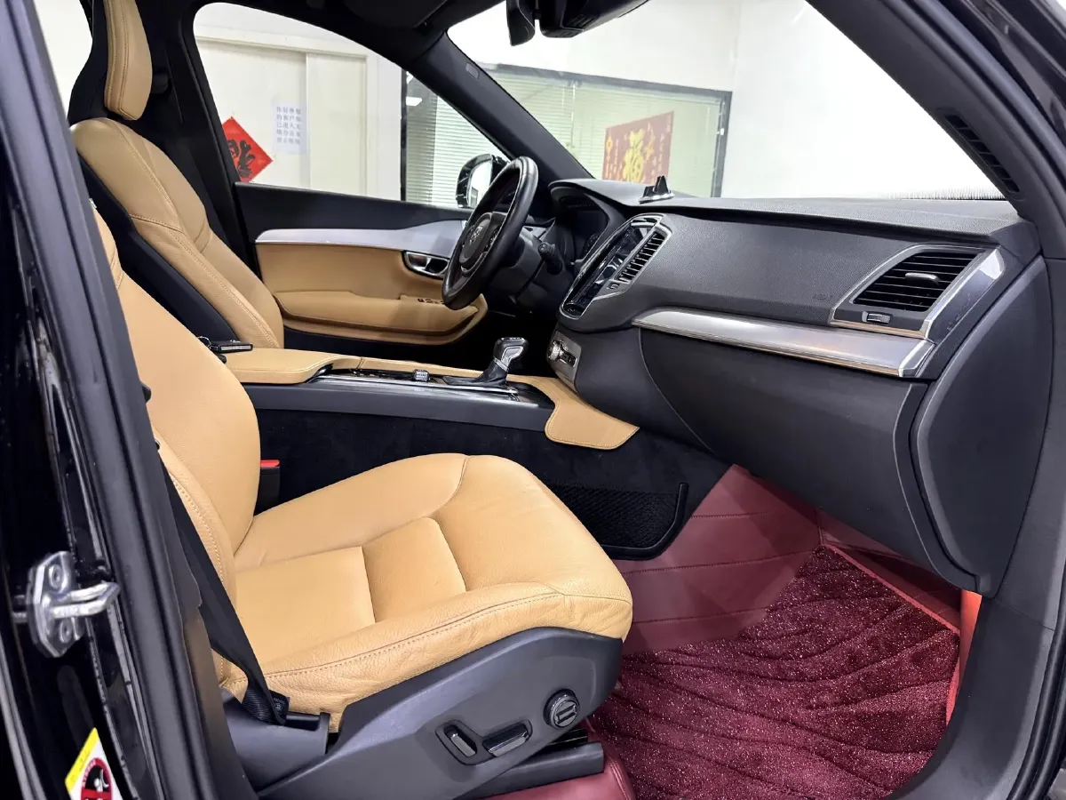 2019 Volvo XC90 2.0T 254HP L4 8AT,autocango,china used car exporter,china ev exporter,chinese used car exporter,chinese used ev exporter