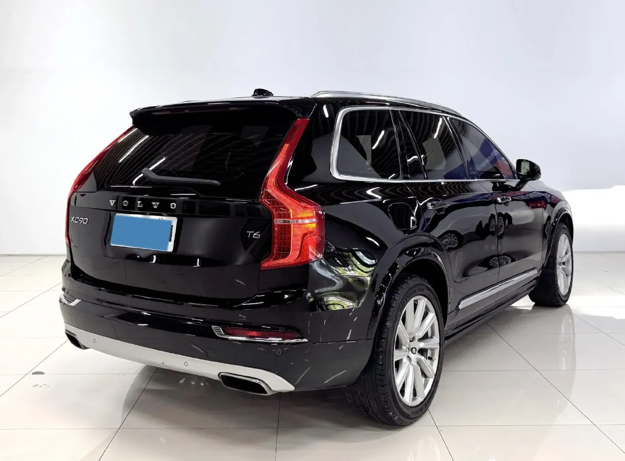 2019 Volvo XC90 2.0T 254HP L4 8AT,autocango,china used car exporter,china ev exporter,chinese used car exporter,chinese used ev exporter