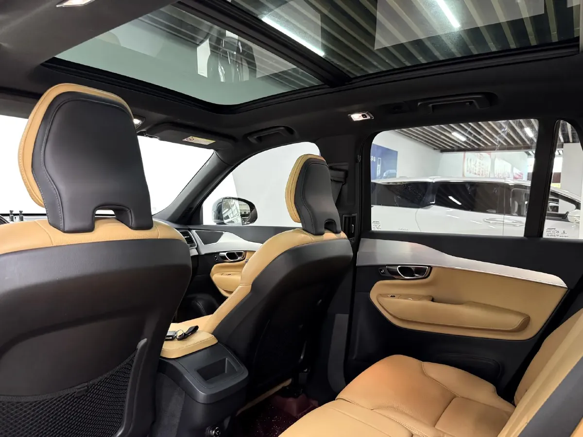 2019 Volvo XC90 2.0T 254HP L4 8AT,autocango,china used car exporter,china ev exporter,chinese used car exporter,chinese used ev exporter