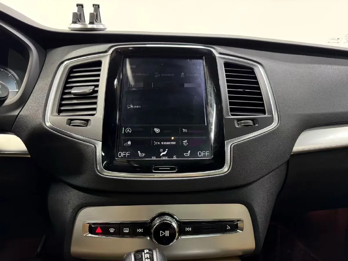 2019 Volvo XC90 2.0T 254HP L4 8AT,autocango,china used car exporter,china ev exporter,chinese used car exporter,chinese used ev exporter