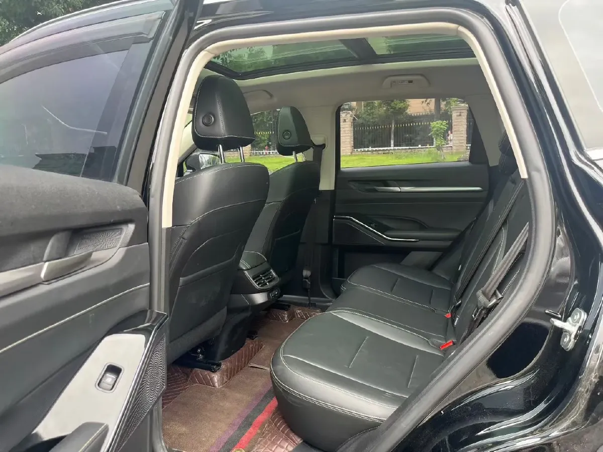 2022 Haval H6 1.5T 184HP L4 7DCT,autocango,china used car exporter,china ev exporter,chinese used car exporter,chinese used ev exporter