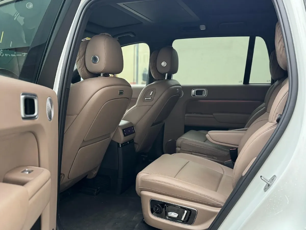 2025 Li L9 Range Extended 154HP REEV,autocango,china used car exporter,china ev exporter,chinese used car exporter,chinese used ev exporter