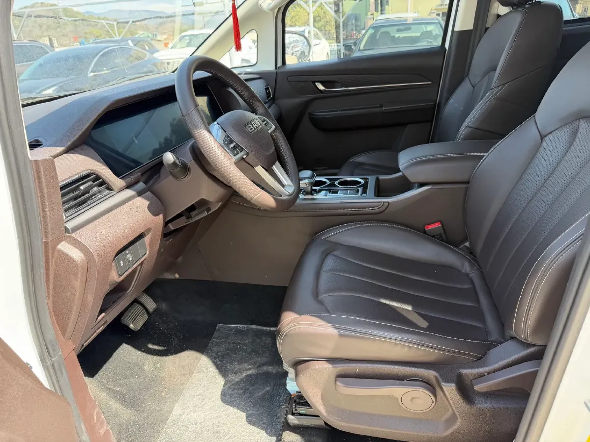 2023 BAW RuiSheng Trump M7 2.0L 144HP L4 8AT,autocango,china used car exporter,china ev exporter,chinese used car exporter,chinese used ev exporter