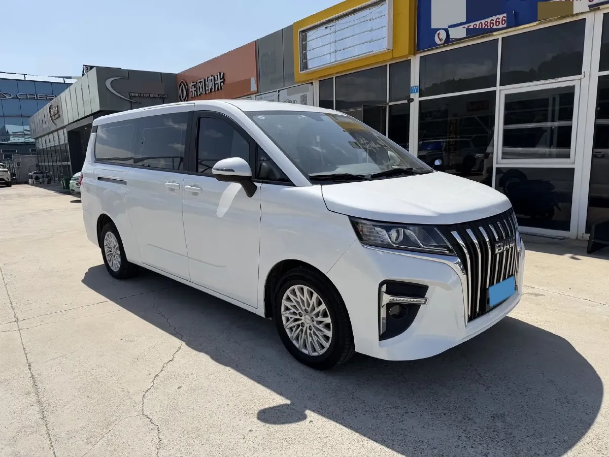 2023 BAW RuiSheng Trump M7 2.0L 144HP L4 8AT,autocango,china used car exporter,china ev exporter,chinese used car exporter,chinese used ev exporter
