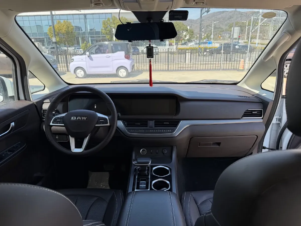 2023 BAW RuiSheng Trump M7 2.0L 144HP L4 8AT,autocango,china used car exporter,china ev exporter,chinese used car exporter,chinese used ev exporter