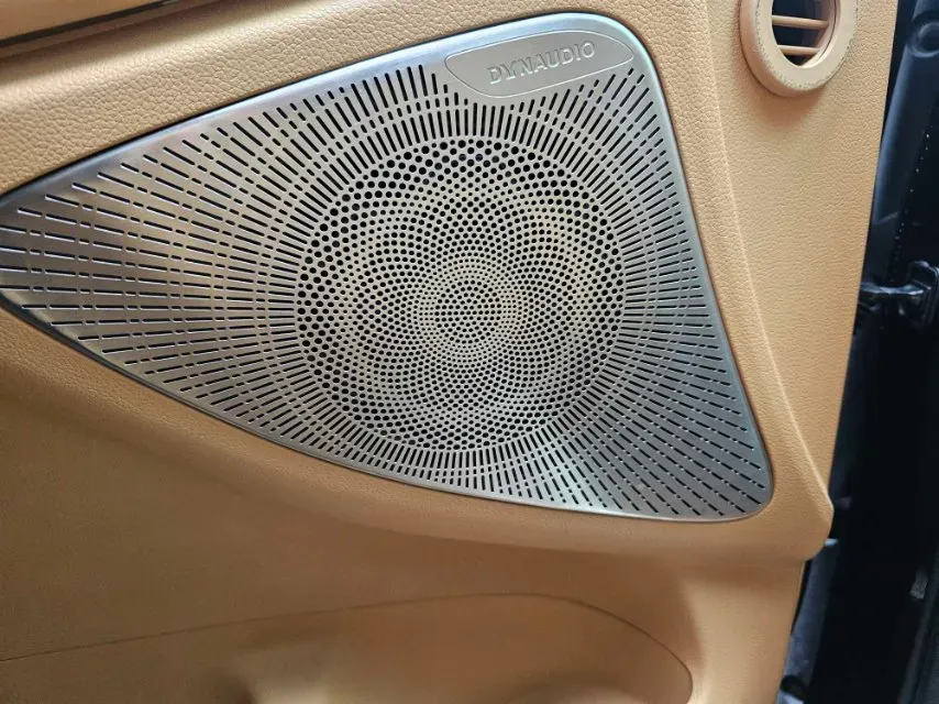 2022 Voyah Dream 1.5T 136HP L4 PHEV 25.57KWH,autocango,china used car exporter,china ev exporter,chinese used car exporter,chinese used ev exporter