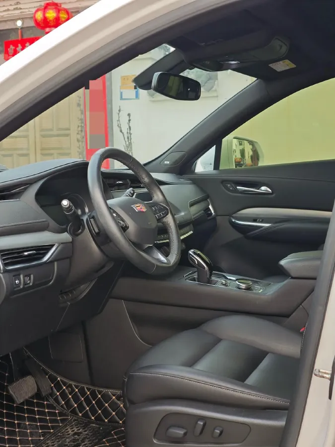 2021 Cadillac XT4 2.0T 237HP L4 9AT,autocango,china used car exporter,china ev exporter,chinese used car exporter,chinese used ev exporter