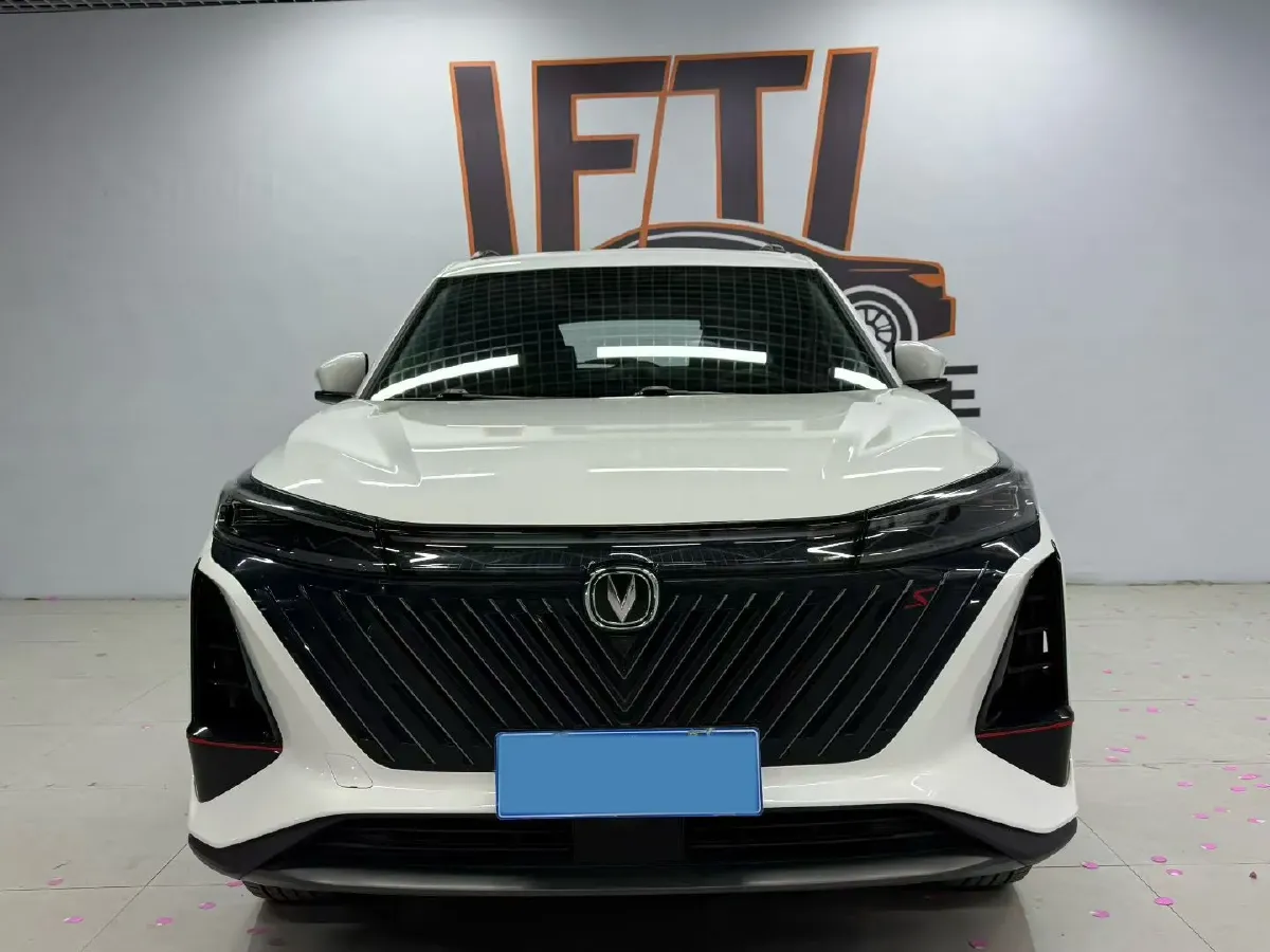 2022 ChangAn CS75 Plus 1.5T 178HP L4 6AT,autocango,china used car exporter,china ev exporter,chinese used car exporter,chinese used ev exporter