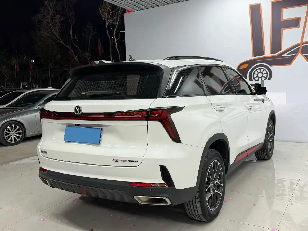 2022 ChangAn CS75 Plus 1.5T 178HP L4 6AT,autocango,china used car exporter,china ev exporter,chinese used car exporter,chinese used ev exporter