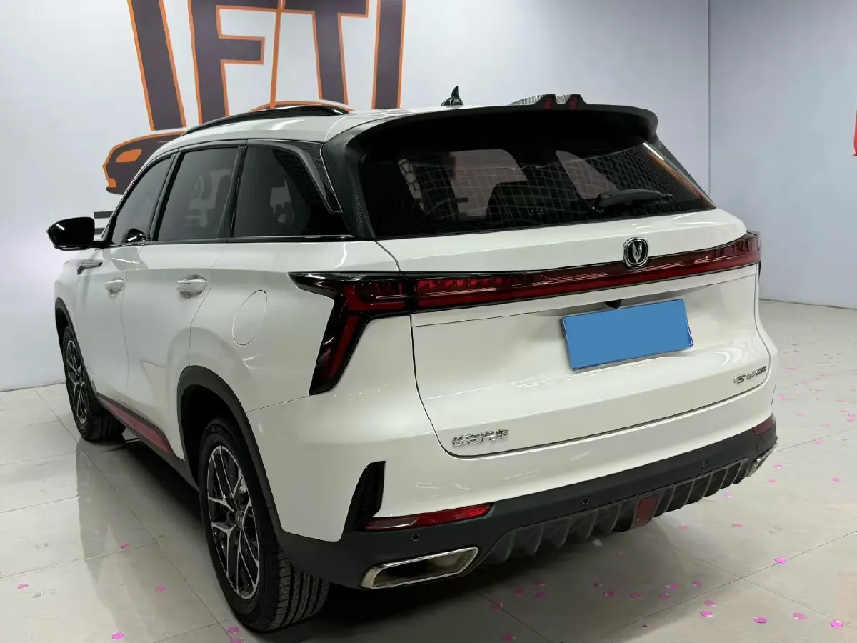 2022 ChangAn CS75 Plus 1.5T 178HP L4 6AT,autocango,china used car exporter,china ev exporter,chinese used car exporter,chinese used ev exporter