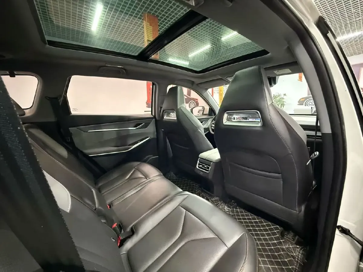 2022 ChangAn CS75 Plus 1.5T 178HP L4 6AT,autocango,china used car exporter,china ev exporter,chinese used car exporter,chinese used ev exporter