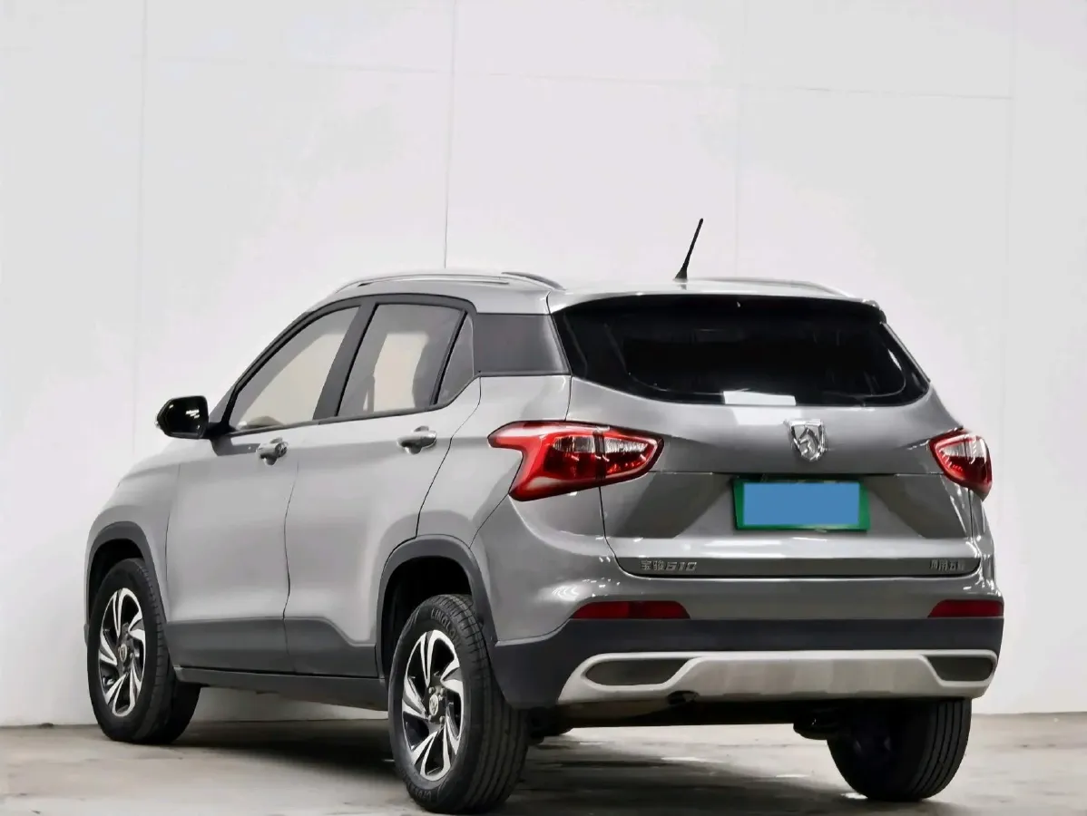 2017 BaoJun 510 1.5L 112HP L4 6MT,autocango,china used car exporter,china ev exporter,chinese used car exporter,chinese used ev exporter