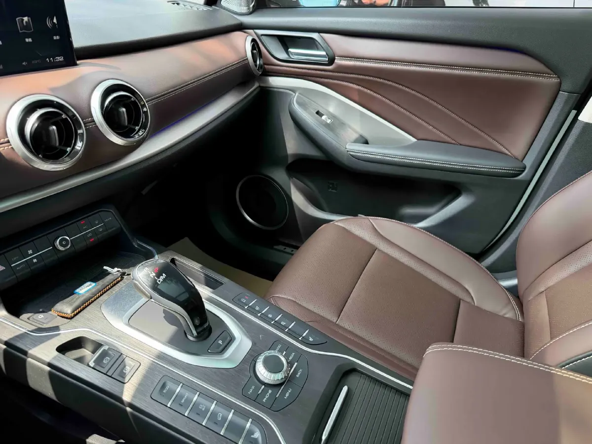 2018 WEY VV6 2.0T 197HP L4 7DCT,autocango,china used car exporter,china ev exporter,chinese used car exporter,chinese used ev exporter