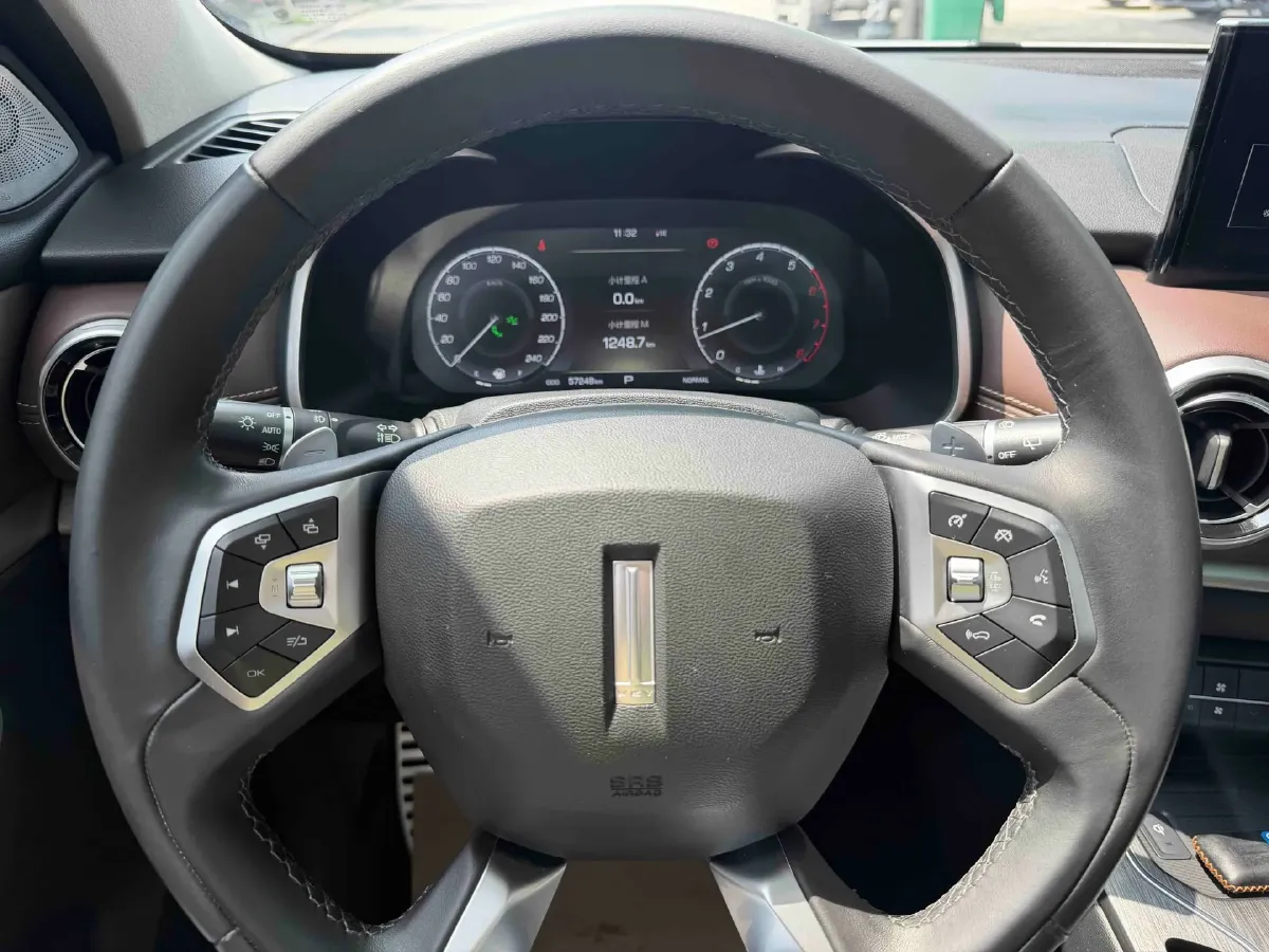 2018 WEY VV6 2.0T 197HP L4 7DCT,autocango,china used car exporter,china ev exporter,chinese used car exporter,chinese used ev exporter