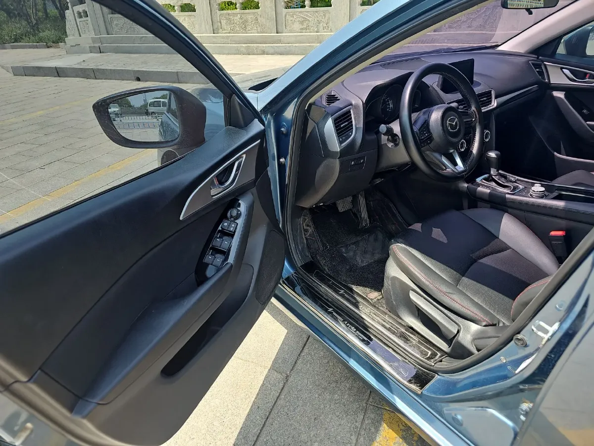 2017 Mazda 3 Axela 1.5L 117HP L4 6AT,autocango,china used car exporter,china ev exporter,chinese used car exporter,chinese used ev exporter