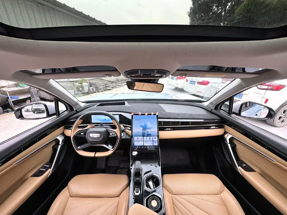 2023 Geely StarRay 2.0T 218HP L4 7DCT,autocango,china used car exporter,china ev exporter,chinese used car exporter,chinese used ev exporter