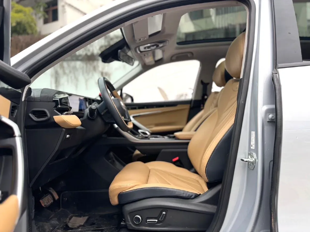 2023 Geely StarRay 2.0T 218HP L4 7DCT,autocango,china used car exporter,china ev exporter,chinese used car exporter,chinese used ev exporter