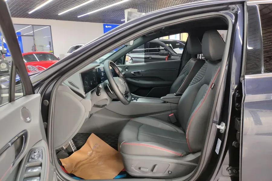 2020 Hyundai Sonata 2.0T 240HP L4 8AT,autocango,china used car exporter,china ev exporter,chinese used car exporter,chinese used ev exporter