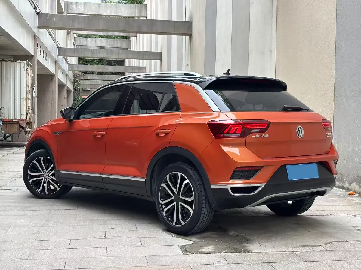 2019 Volkswagen T-Roc 1.4T 150HP L4 7DCT,autocango,china used car exporter,china ev exporter,chinese used car exporter,chinese used ev exporter
