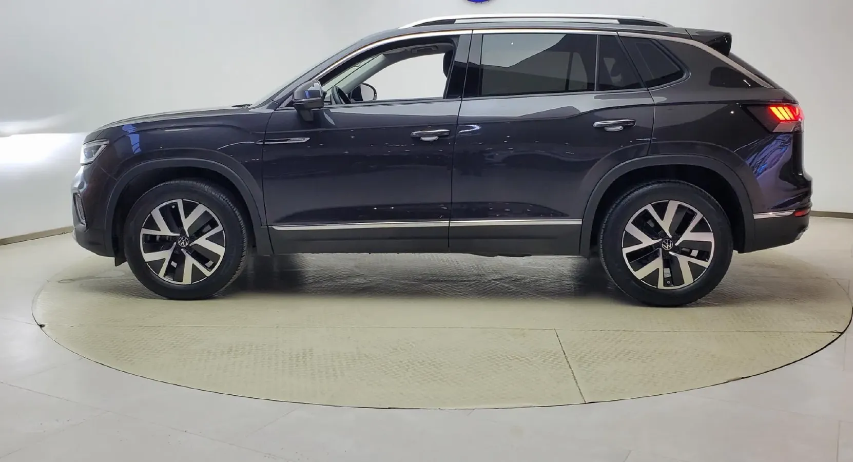 2023 Volkswagen Tayron 2.0T 186HP L4 7DCT,autocango,china used car exporter,china ev exporter,chinese used car exporter,chinese used ev exporter