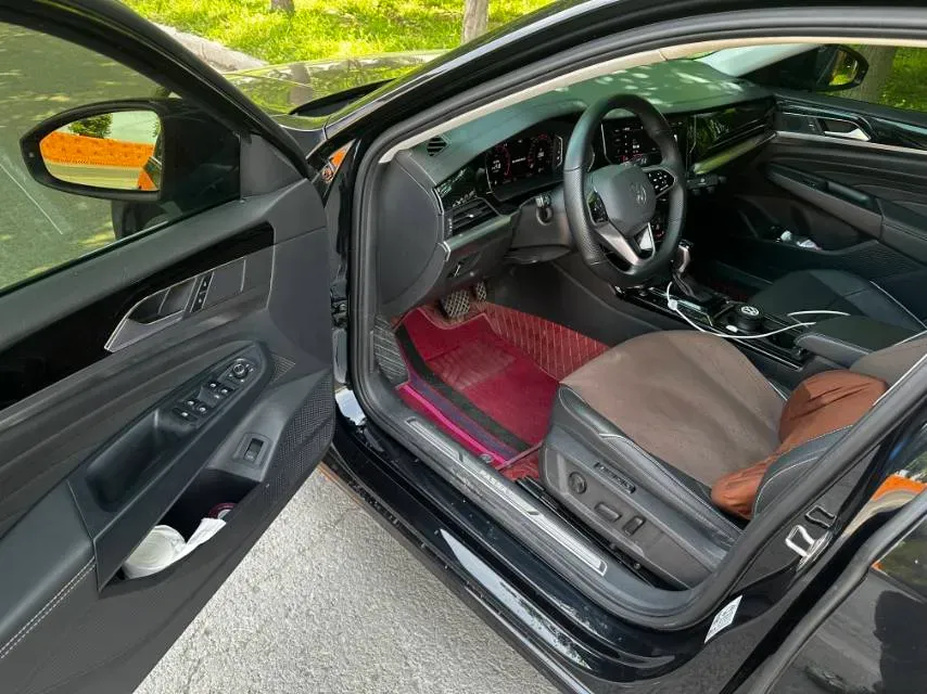 2023 Volkswagen Passat 2.0T 186HP L4 7DCT,autocango,china used car exporter,china ev exporter,chinese used car exporter,chinese used ev exporter