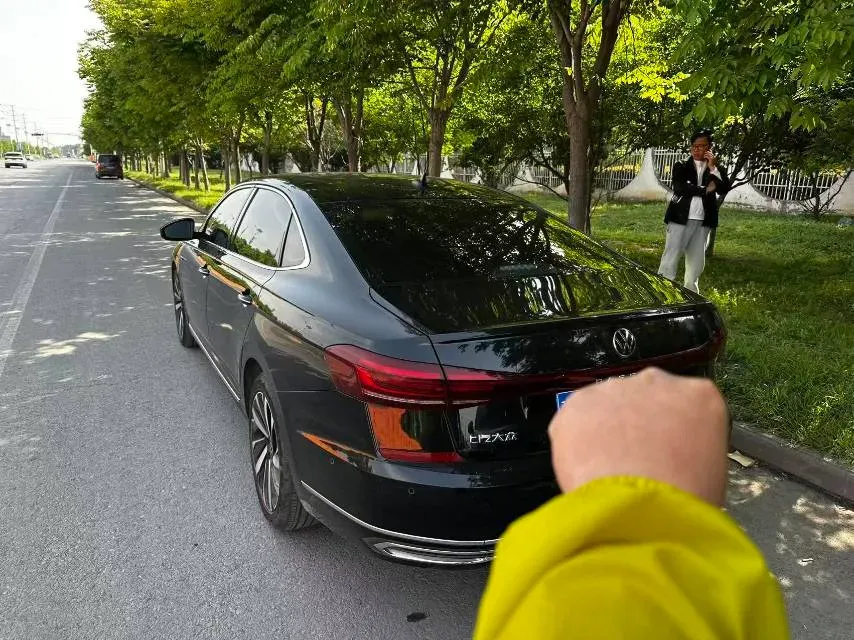 2023 Volkswagen Passat 2.0T 186HP L4 7DCT,autocango,china used car exporter,china ev exporter,chinese used car exporter,chinese used ev exporter