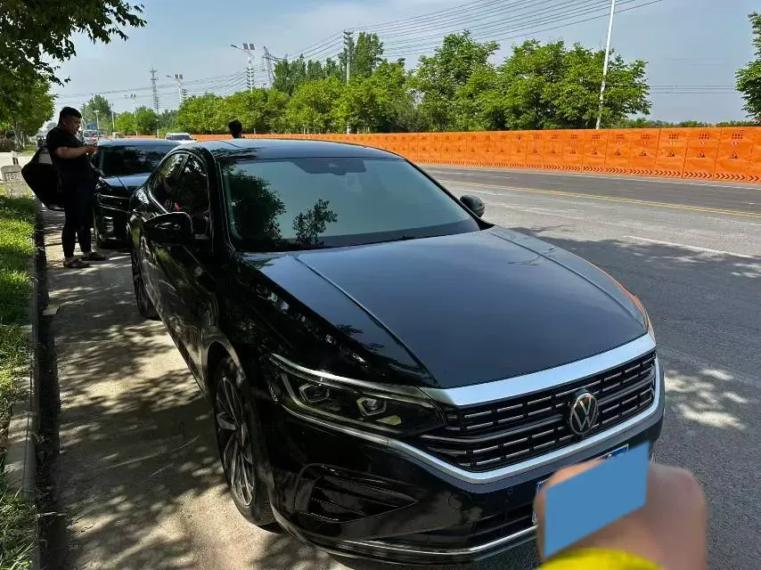 2023 Volkswagen Passat 2.0T 186HP L4 7DCT,autocango,china used car exporter,china ev exporter,chinese used car exporter,chinese used ev exporter
