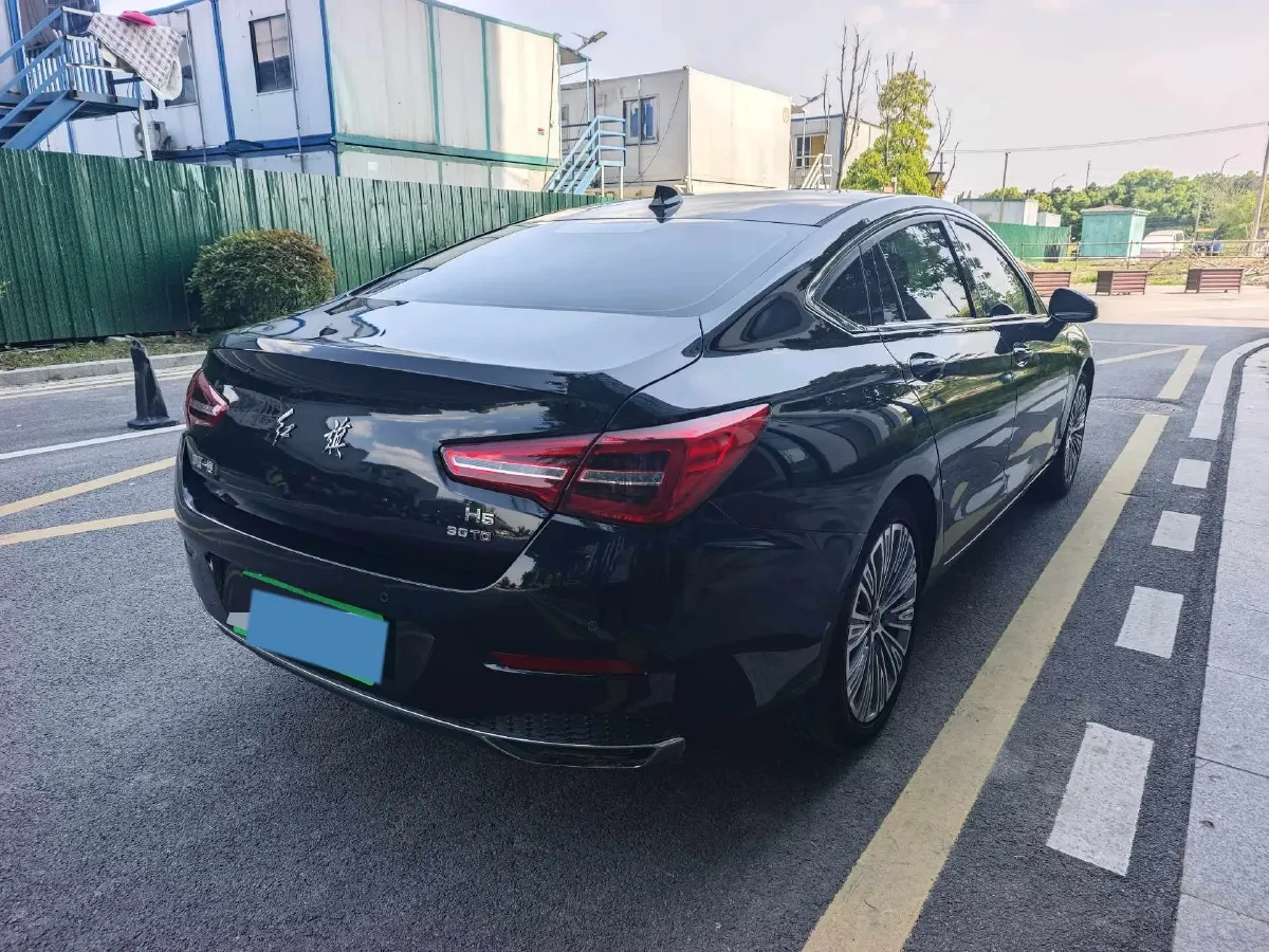 2022 HongQi H5 1.5T 169HP L4 7DCT,autocango,china used car exporter,china ev exporter,chinese used car exporter,chinese used ev exporter