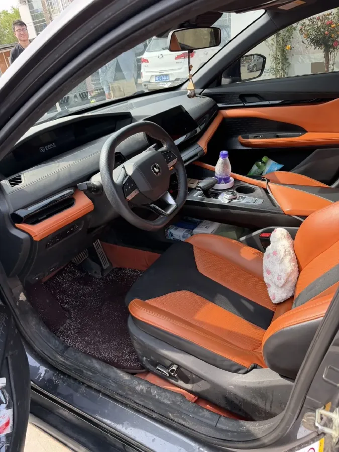 2023 ChangAn UNI-V 1.5T 188HP L4 7DCT,autocango,china used car exporter,china ev exporter,chinese used car exporter,chinese used ev exporter