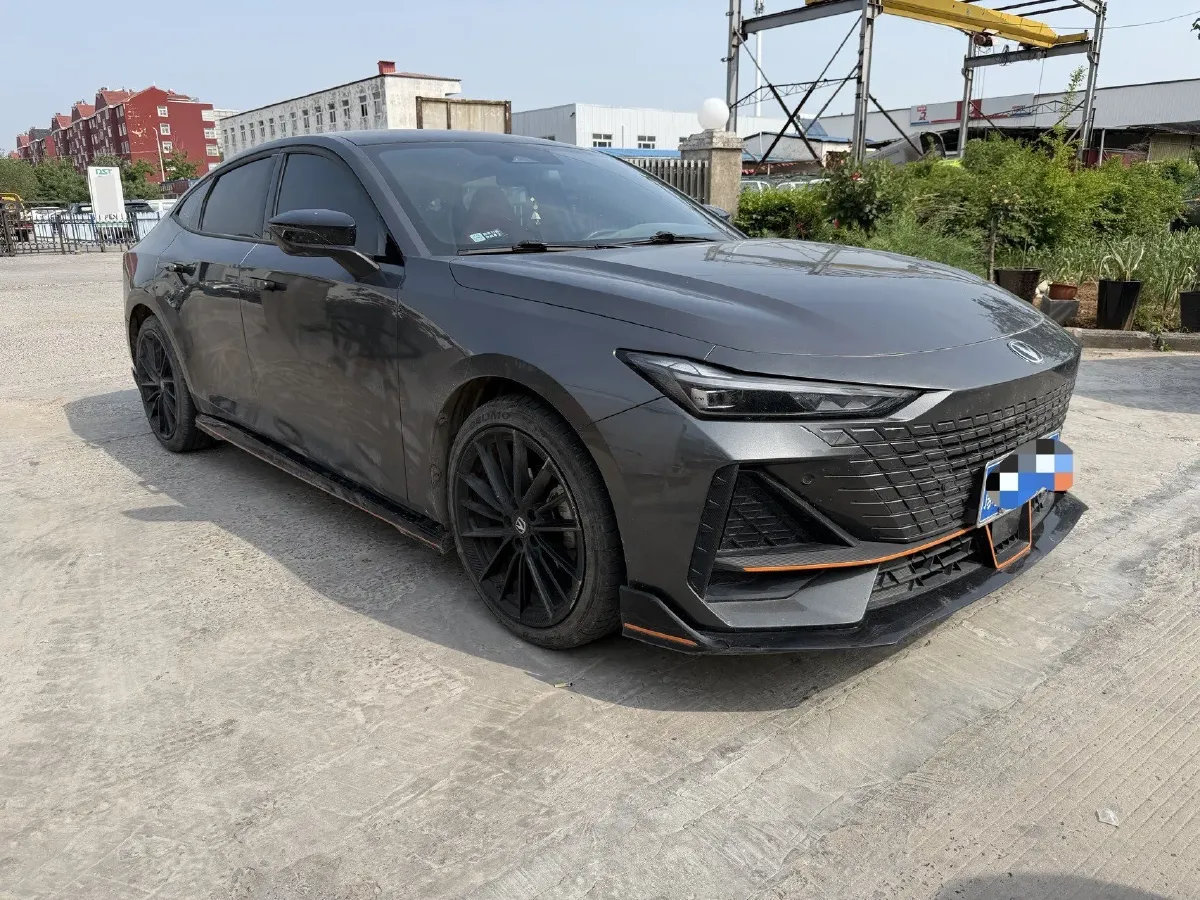 2023 ChangAn UNI-V 1.5T 188HP L4 7DCT,autocango,china used car exporter,china ev exporter,chinese used car exporter,chinese used ev exporter