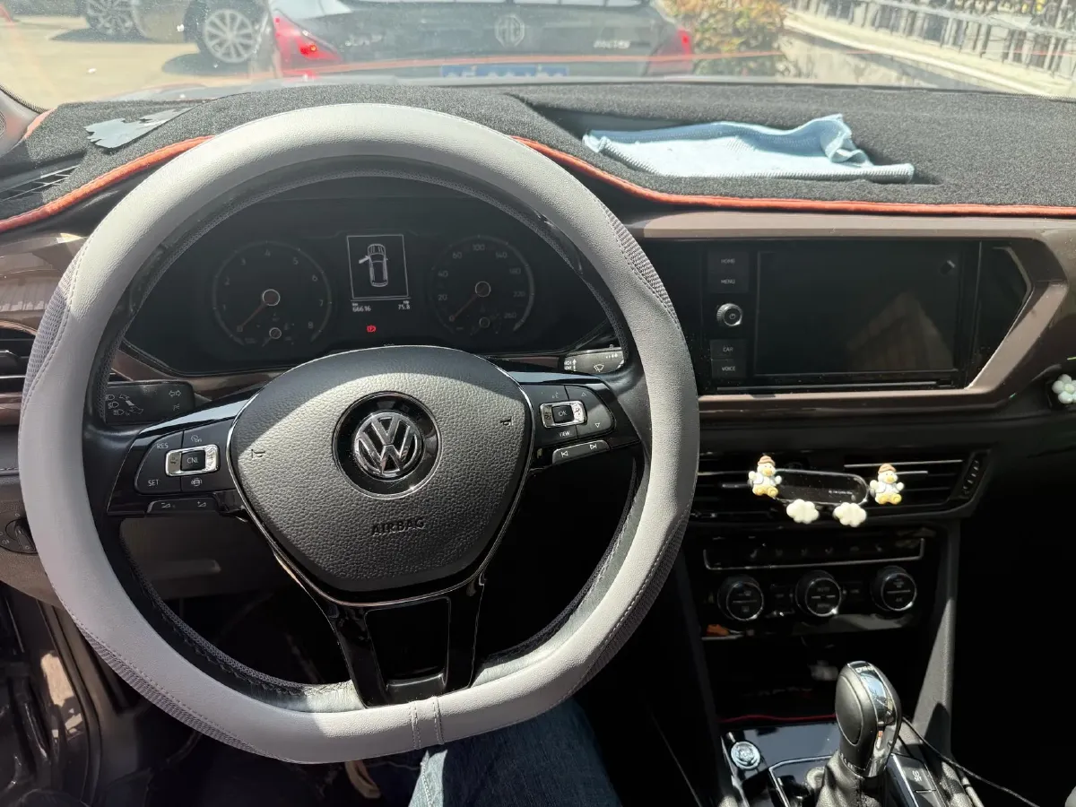 2019 MINI MINI 1.5T 102HP L3 7DCT,autocango,china used car exporter,china ev exporter,chinese used car exporter,chinese used ev exporter