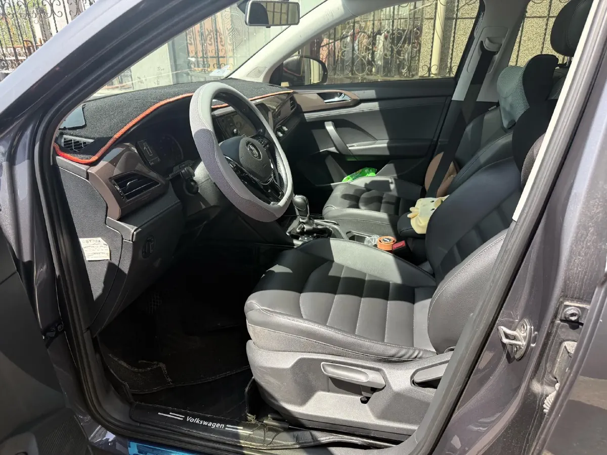 2019 MINI MINI 1.5T 102HP L3 7DCT,autocango,china used car exporter,china ev exporter,chinese used car exporter,chinese used ev exporter