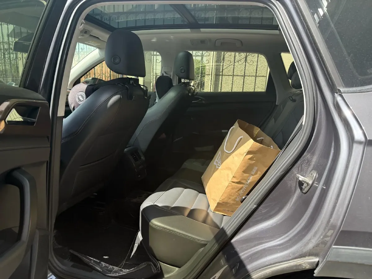 2019 MINI MINI 1.5T 102HP L3 7DCT,autocango,china used car exporter,china ev exporter,chinese used car exporter,chinese used ev exporter