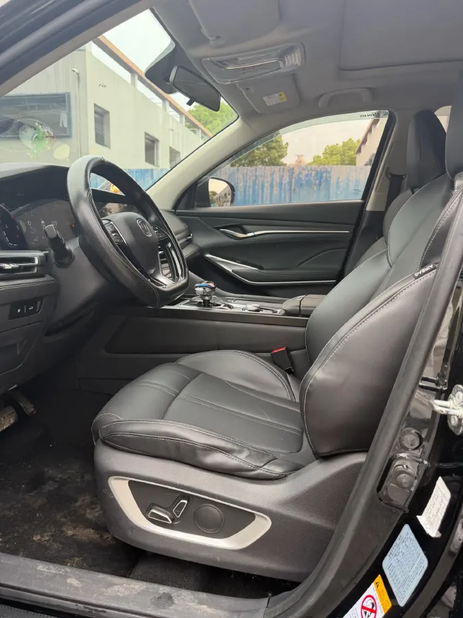 2021 ChangAn CS75 Plus 2.0T 233HP L4 8AT,autocango,china used car exporter,china ev exporter,chinese used car exporter,chinese used ev exporter