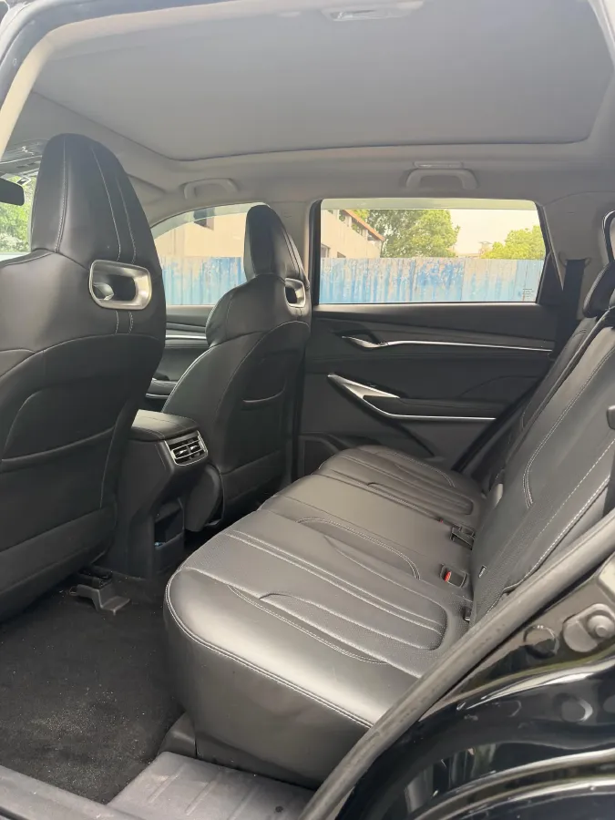 2021 ChangAn CS75 Plus 2.0T 233HP L4 8AT,autocango,china used car exporter,china ev exporter,chinese used car exporter,chinese used ev exporter