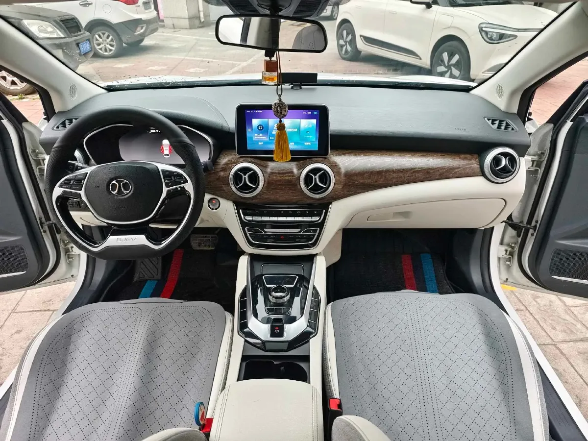 2018 BeiJing Auto EU5 BEV 53.66KWH,autocango,china used car exporter,china ev exporter,chinese used car exporter,chinese used ev exporter